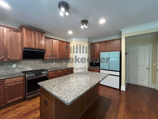 Building Photo - 60 Bayberry Hls