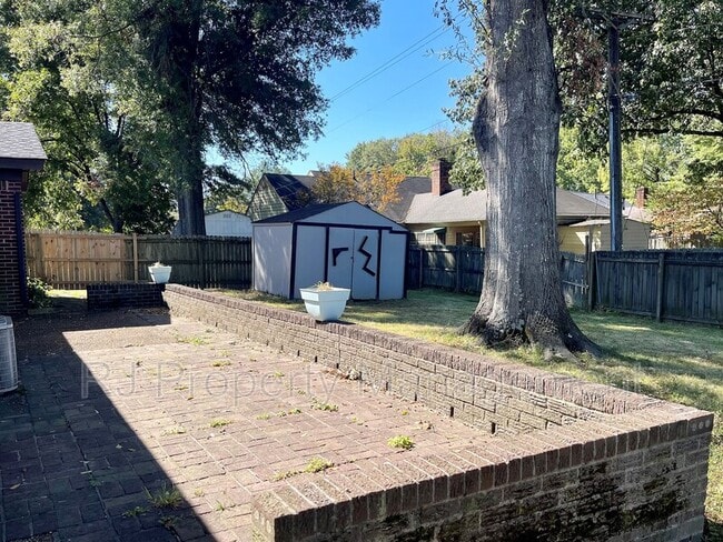 Building Photo - 3235 Foxgate Dr