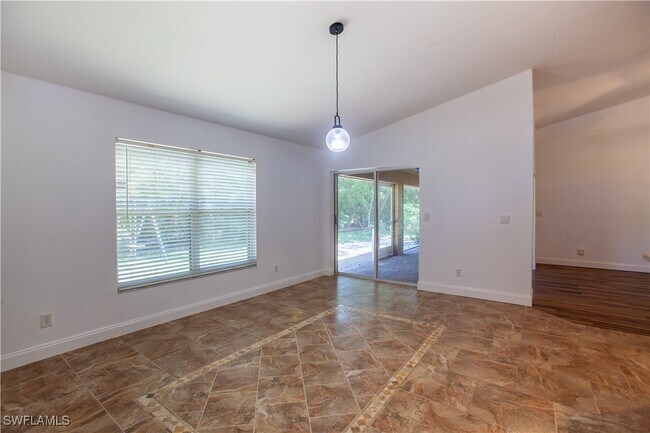 Building Photo - 9511 Cypress Dr N