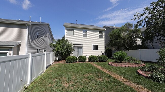 Building Photo - Spacious Home in Superb Cary Location *Amberly Community*