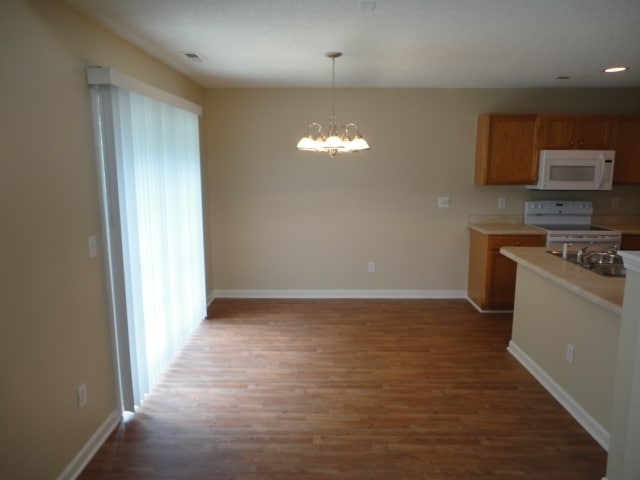 Building Photo - 8128 Tara Ridge Rd