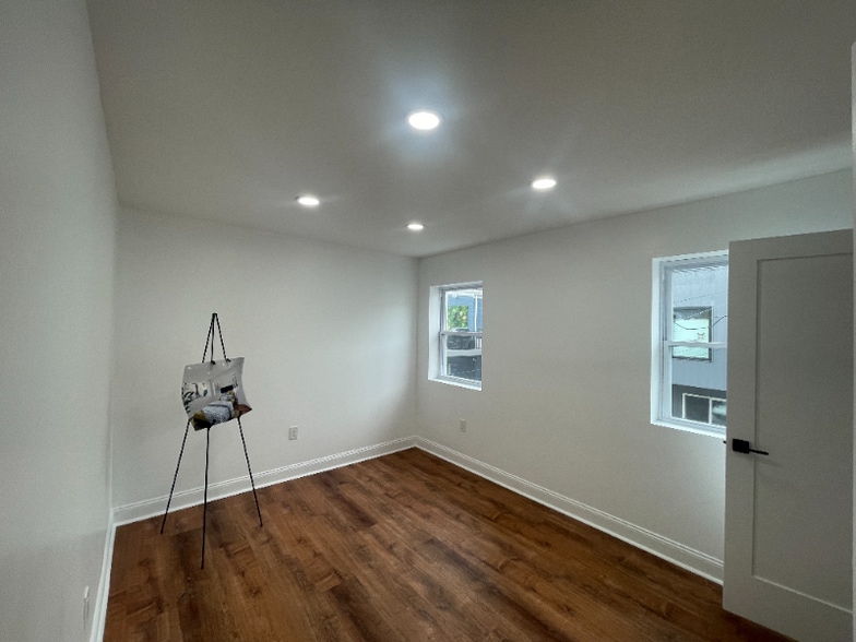 Building Photo - 4926 Blackberry Wy