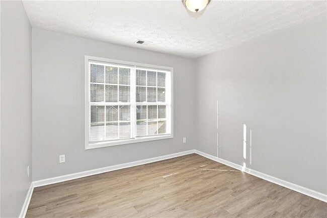 Building Photo - 632 Addison Way