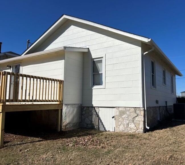 Building Photo - Adorable home in the heart of Bowling Green!