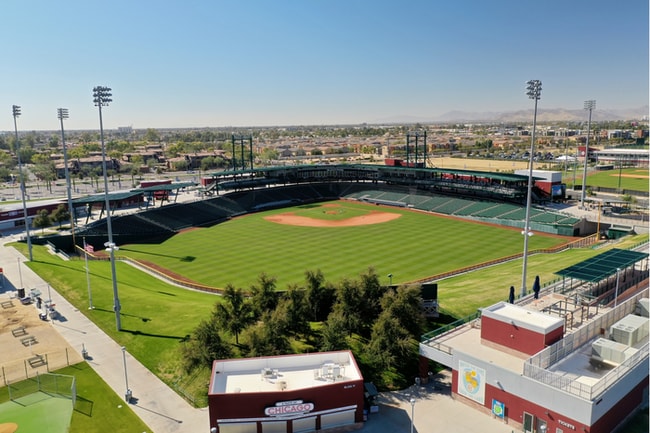 Building Photo - 4Bed/2Bath House at University/Dobson--Complete Remodel w/Pool!