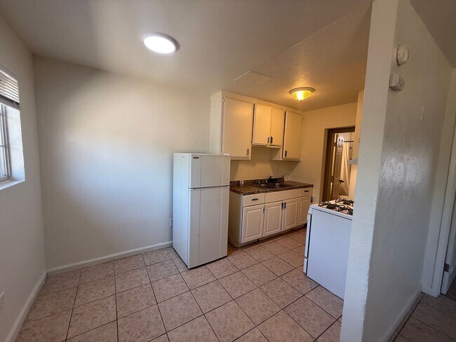 Building Photo - 1940 Quincy St