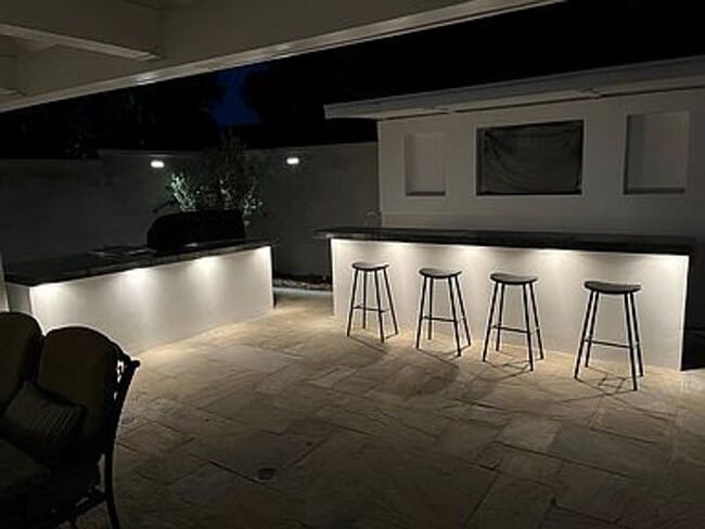 Building Photo - Westlake Village First Neighborhood Cul-De-Sac Home ** Non-Smoking Home/Property**