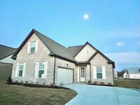 Building Photo - Now Leasing 4 bedroom 2.5 bath home in Mil...