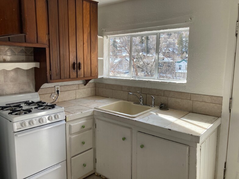 Building Photo - 107 Waltham Ave