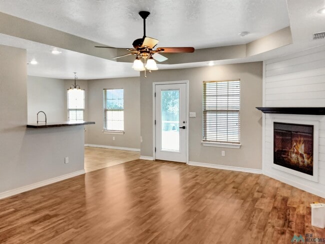 Building Photo - 4417 Sandstone Dr