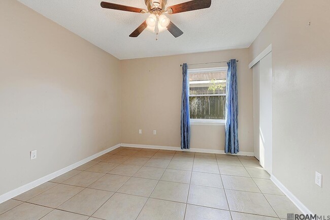 Building Photo - 1878 Denver Dr