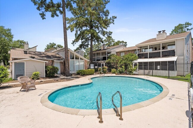 Building Photo - 17331 Red Oak Dr