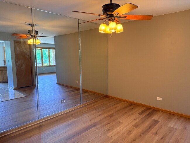Building Photo - 5150 Shadow Creek Dr