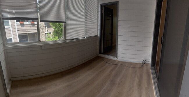 Building Photo - 8376 S Upham Way