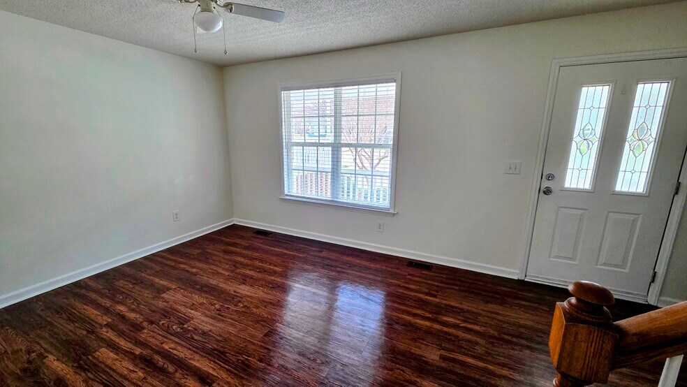 Building Photo - 210 Wimbledon Ct