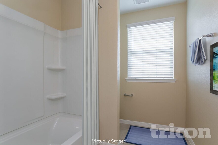 Building Photo - 520 Red Dusk Paint Dr