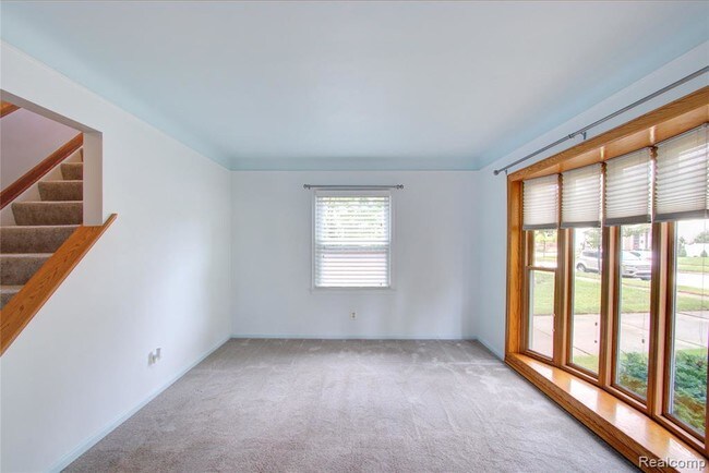 Building Photo - 249 S Chocolay Ave