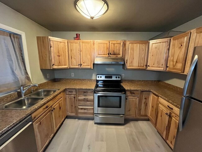 Building Photo - 29 Glacier Ave