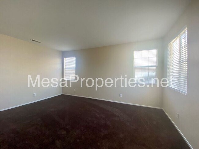 Building Photo - 13323 Somerset St