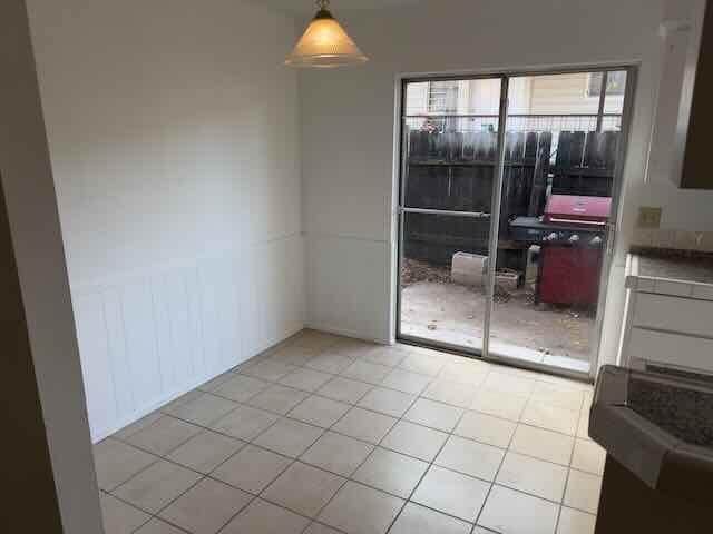 Building Photo - 3409 Dolphin Dr