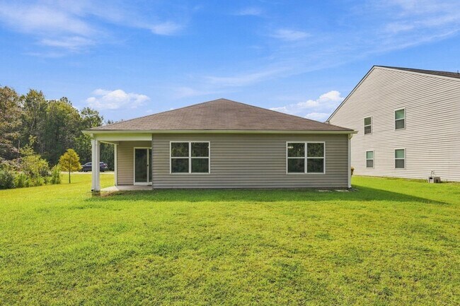 Building Photo - 100 Cotton Bluff Ct
