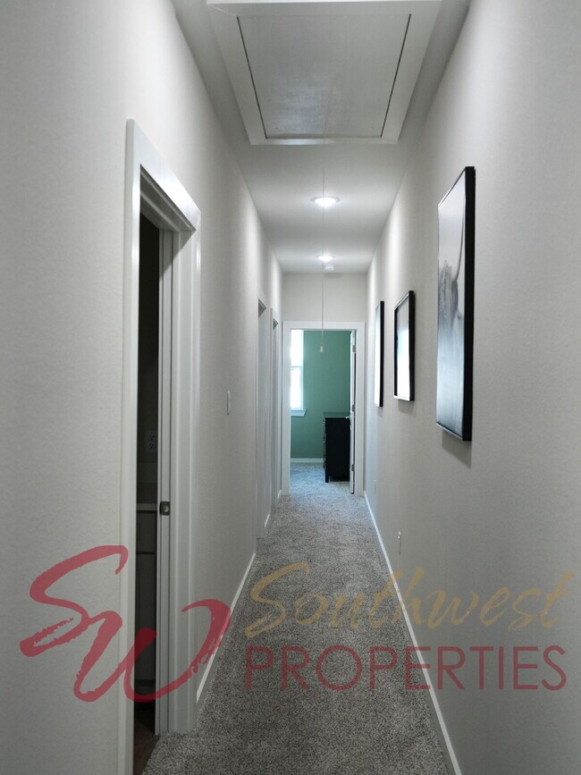 Building Photo - FULLY FURNISHED, close to campus 3 bedroom 2.5 bath Cowboy Casita!