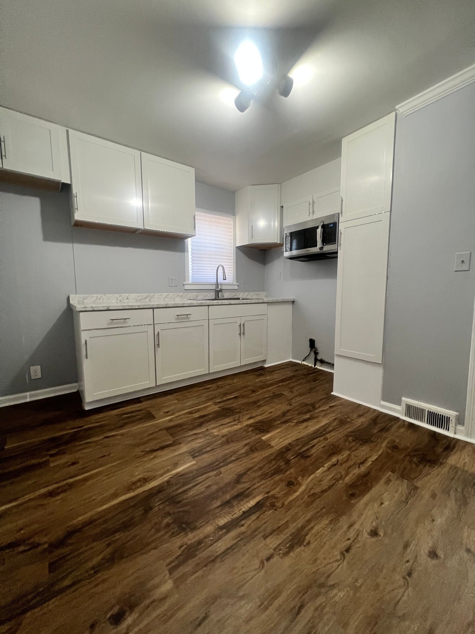 Building Photo - 1012 Louise Rd