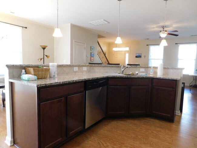 Building Photo - 1244 Assembly St