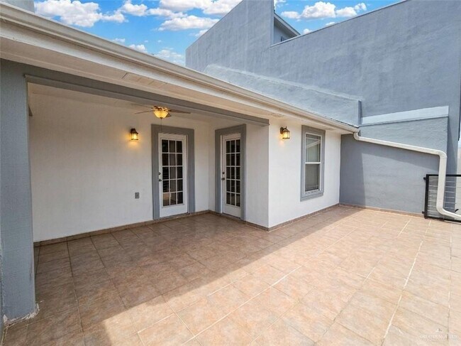 Building Photo - 28 Quail Ave