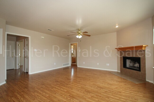 Building Photo - Bright, Open, and Ready to Welcome You Home