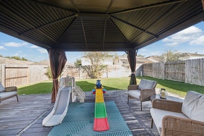 Building Photo - 5802 Spring Sunrise Dr