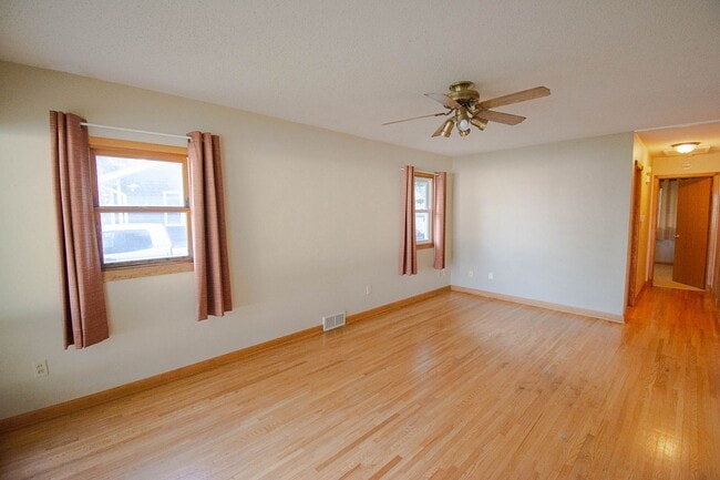 Building Photo - 2324 Elton Hills Dr NW