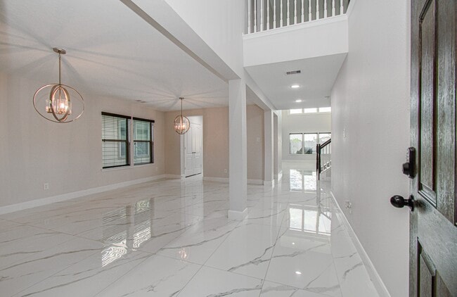 Building Photo - 16430 Williamstown Dr