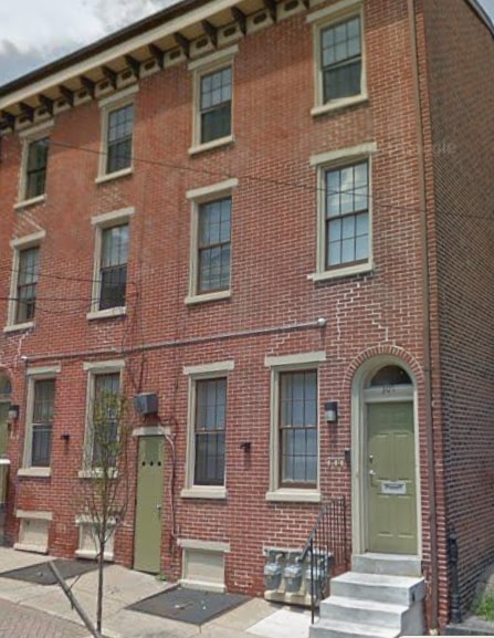 Building Photo - 309 W 6th St