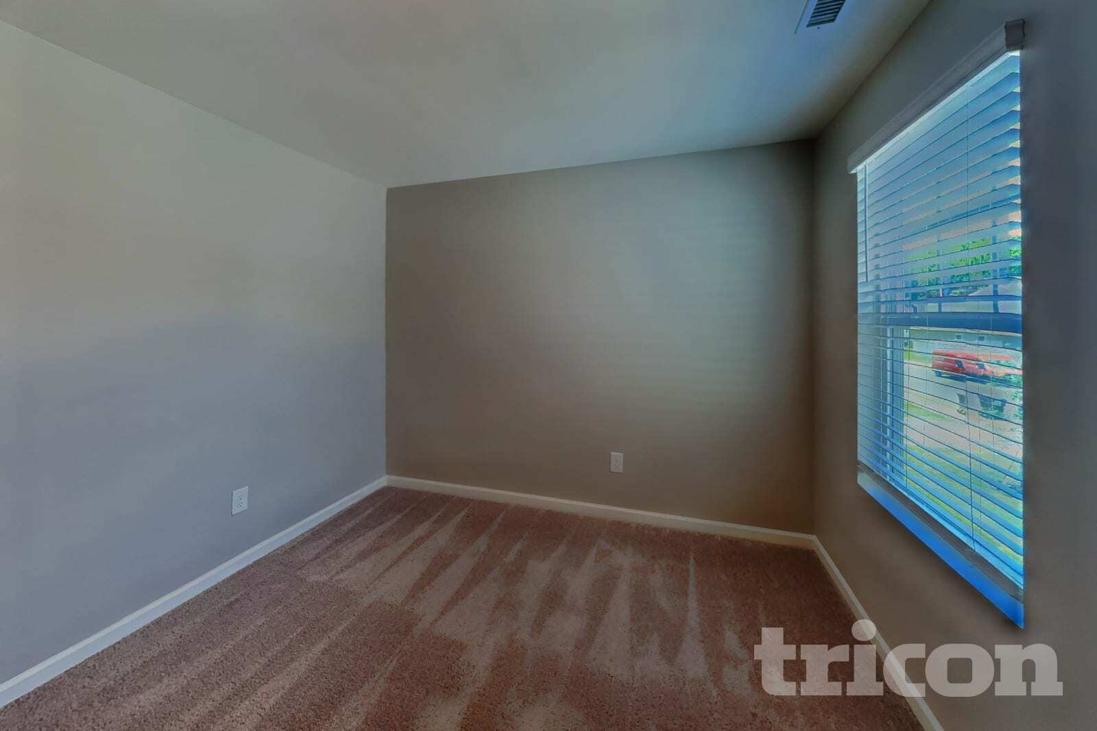 Building Photo - 105 Mdw Vis Ln