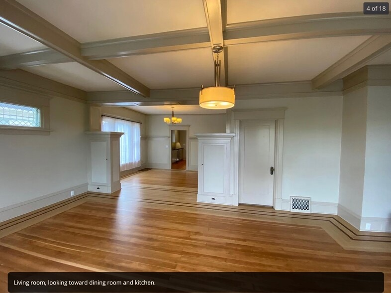 Building Photo - 2207 4th Ave N