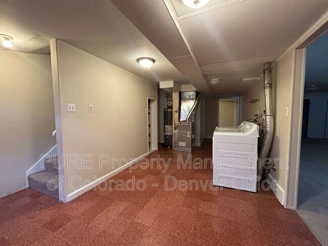 Building Photo - 3900 Yarrow St