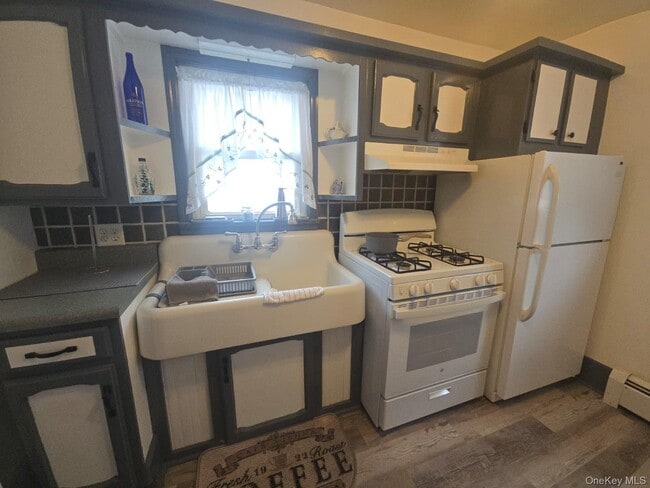 Building Photo - 59 Bridge St