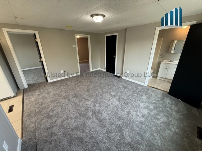 Building Photo - 85 Massasoit St