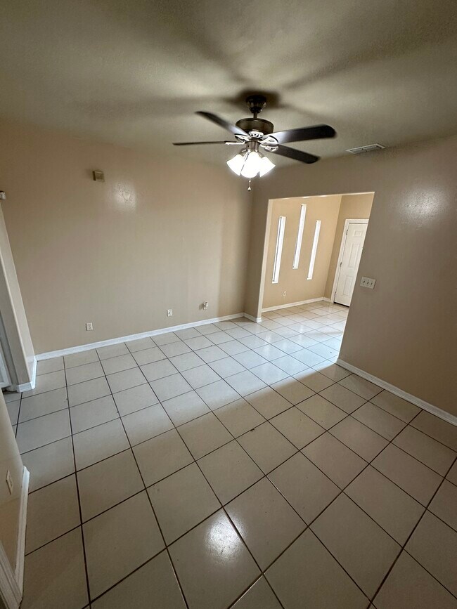 Living Room - 1020 Jesse St