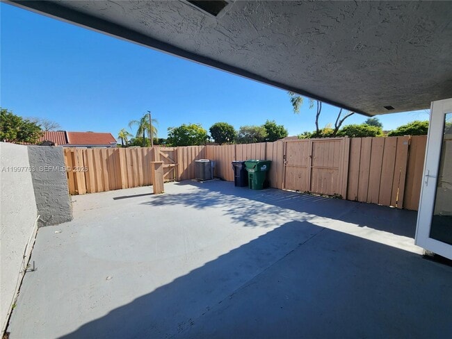 Building Photo - 8391 SW 148th Ave