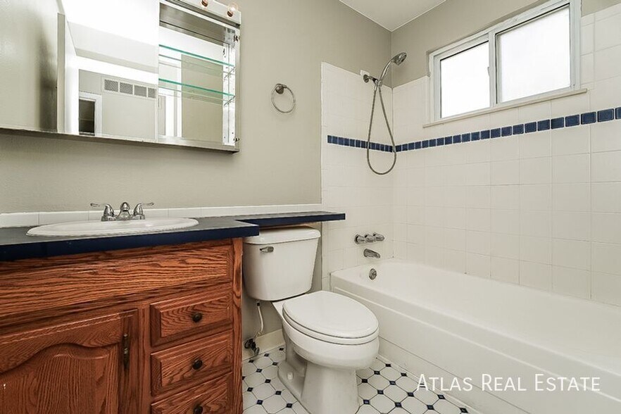 Building Photo - 17768 E Princeton Pl