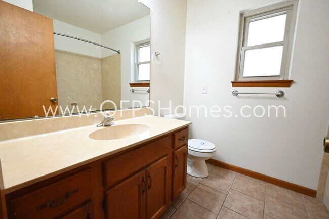 Building Photo - Ranch Style Home in Niceville