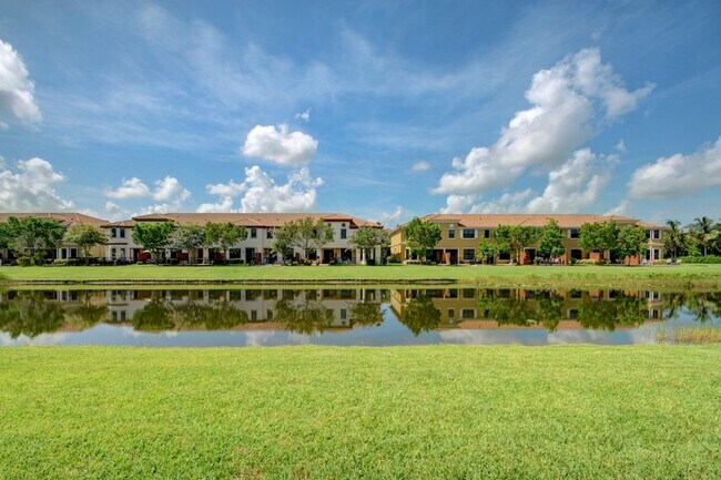 Building Photo - 10385 Wellington Parc Dr