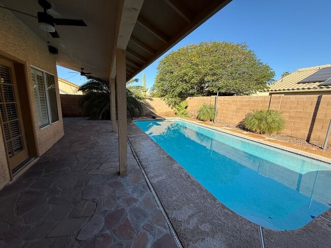 Building Photo - 4 Bedroom Pool Home in Rancho Sereno for Rent!