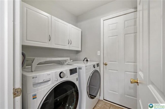 Building Photo - 5502 Tanglewood Ln