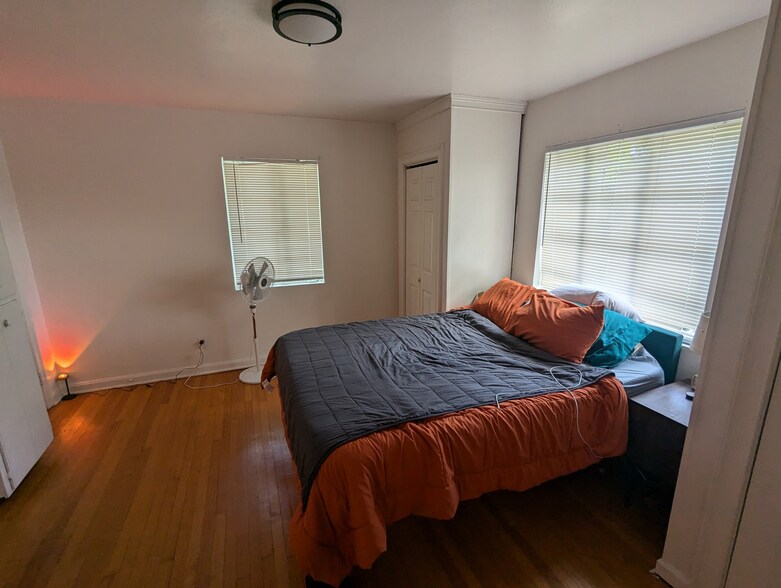 Bedroom 1 - 138 W 51st St