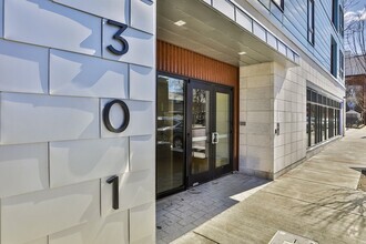 Building Photo - 301 Border St