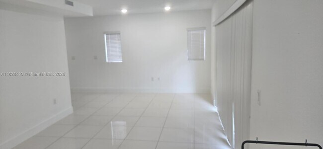 Building Photo - 1159 NW 3rd St