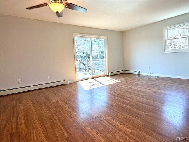 Building Photo - 14 Pond Path